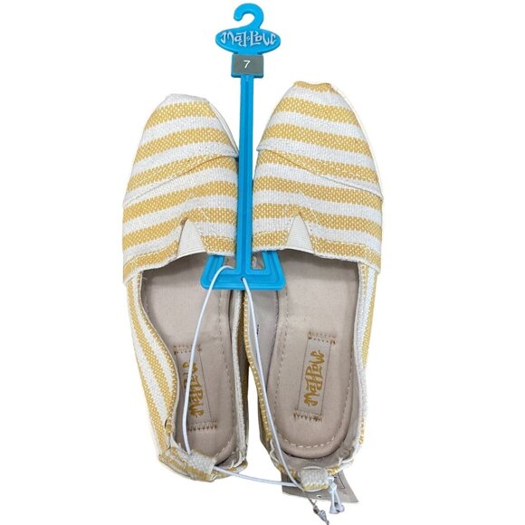 Mad Love Shoes Womens 7 Lilliana Slip On Canvas Yellow Striped Target NWT - Picture 1 of 5